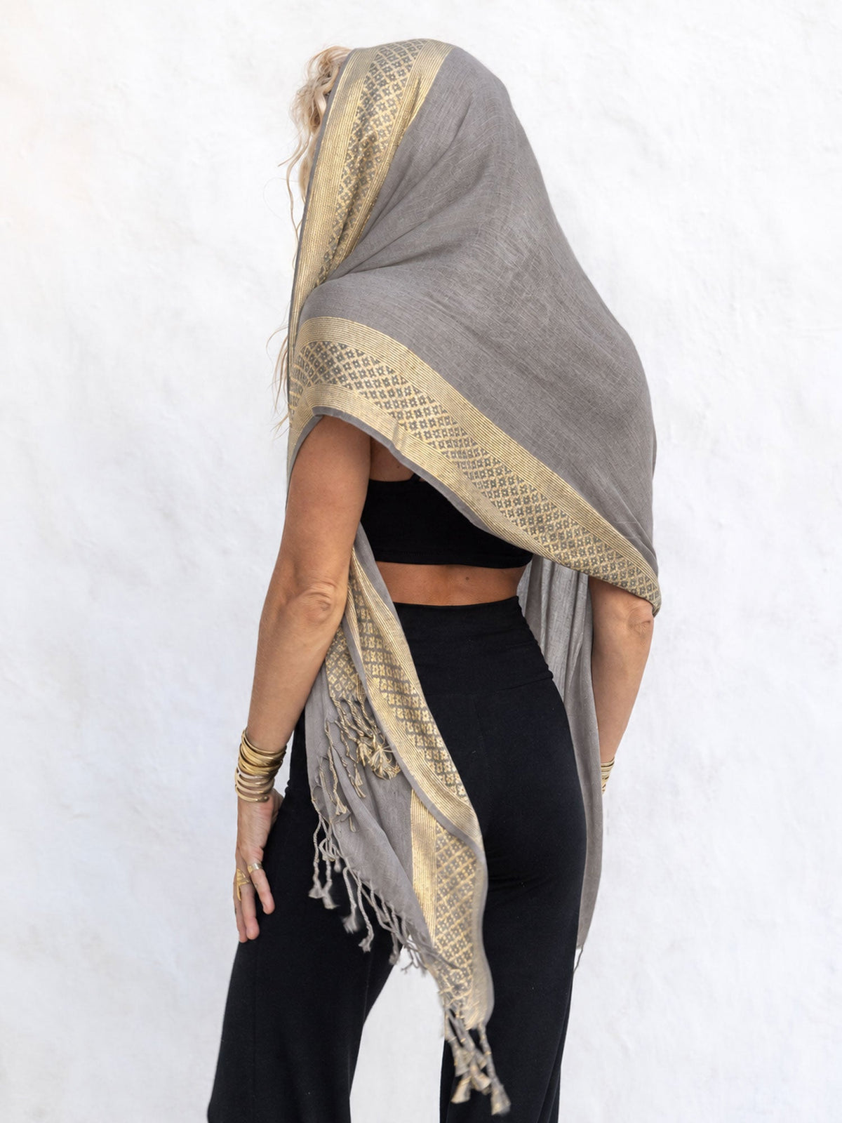 The Priestess Scarf - Grey/Gold