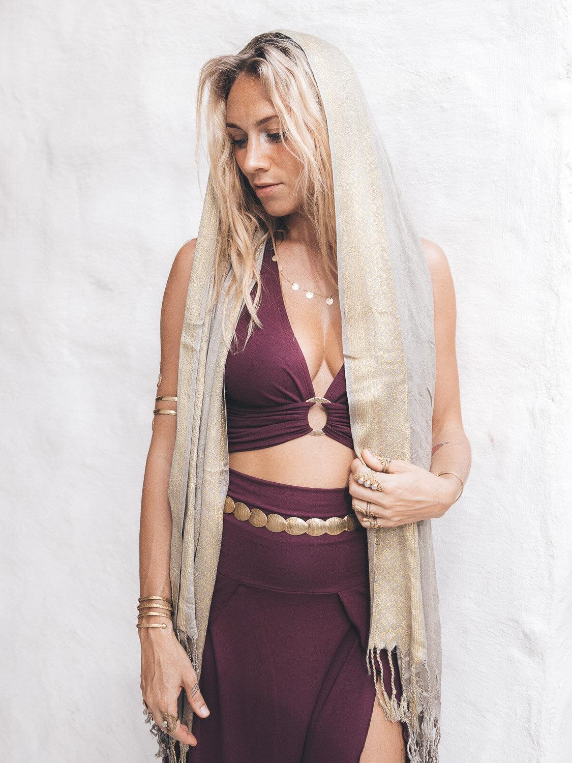 🎁 The Priestess Scarf - Grey/Gold (100% off)